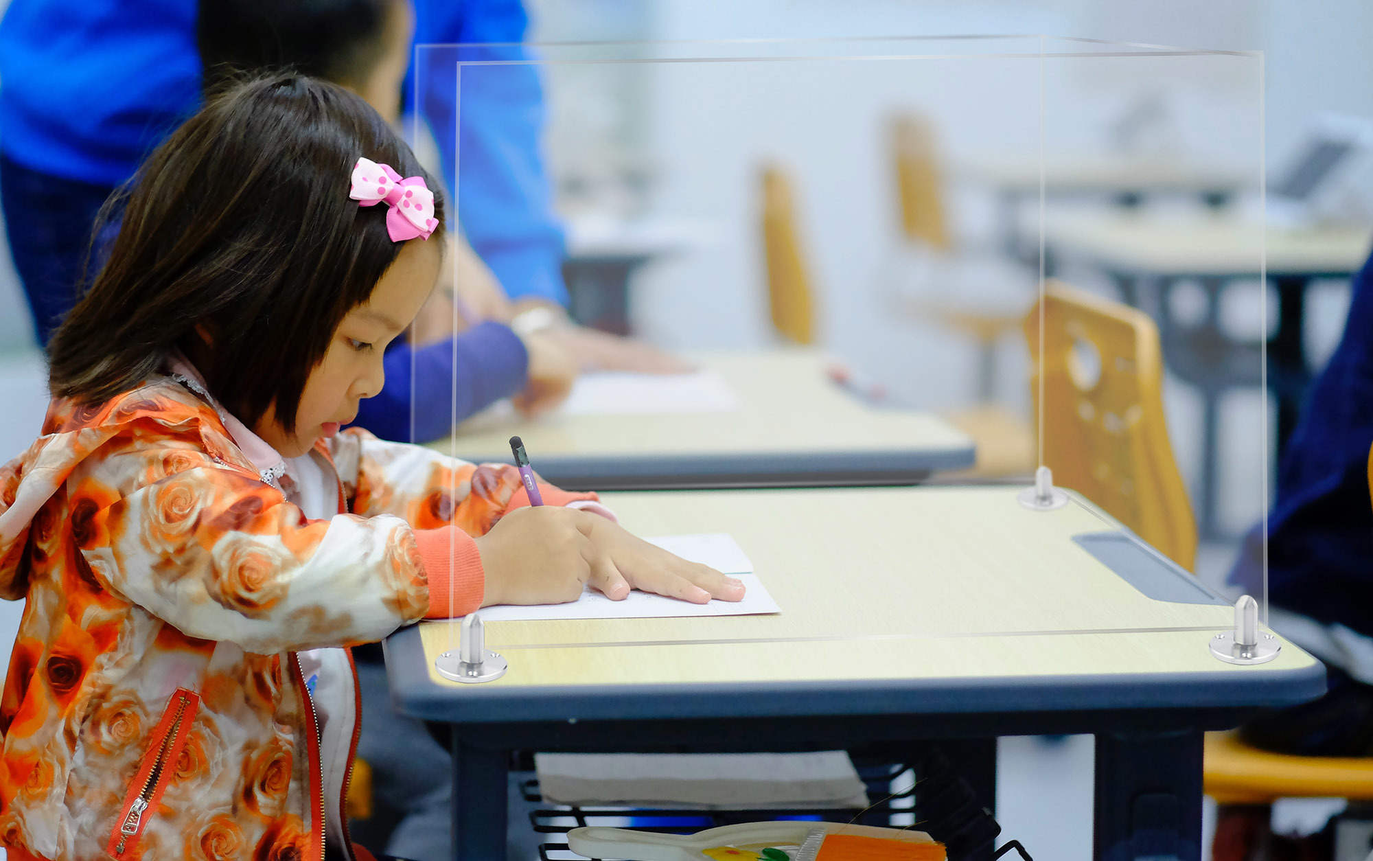 EZ Grip girl School Desk